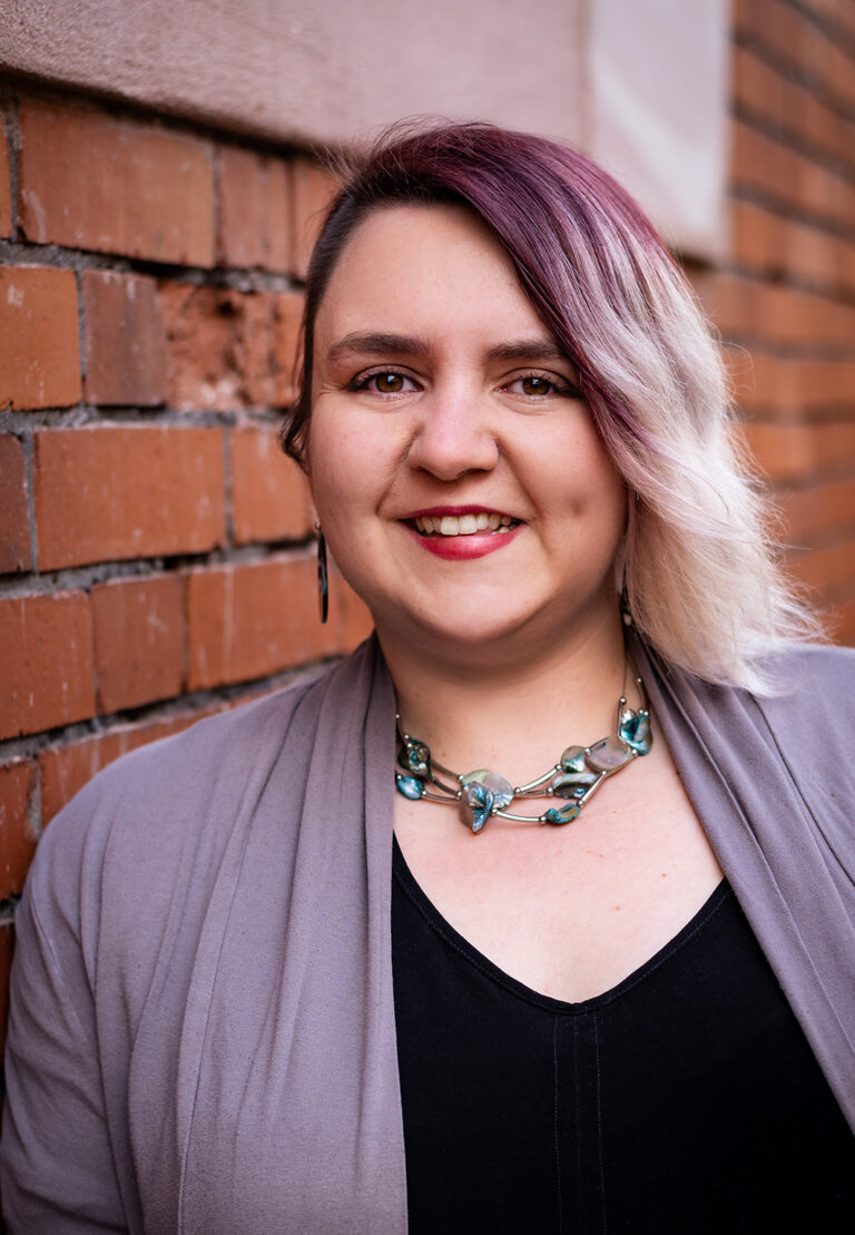 Dr. Lena Carl Dr. Lena Carl